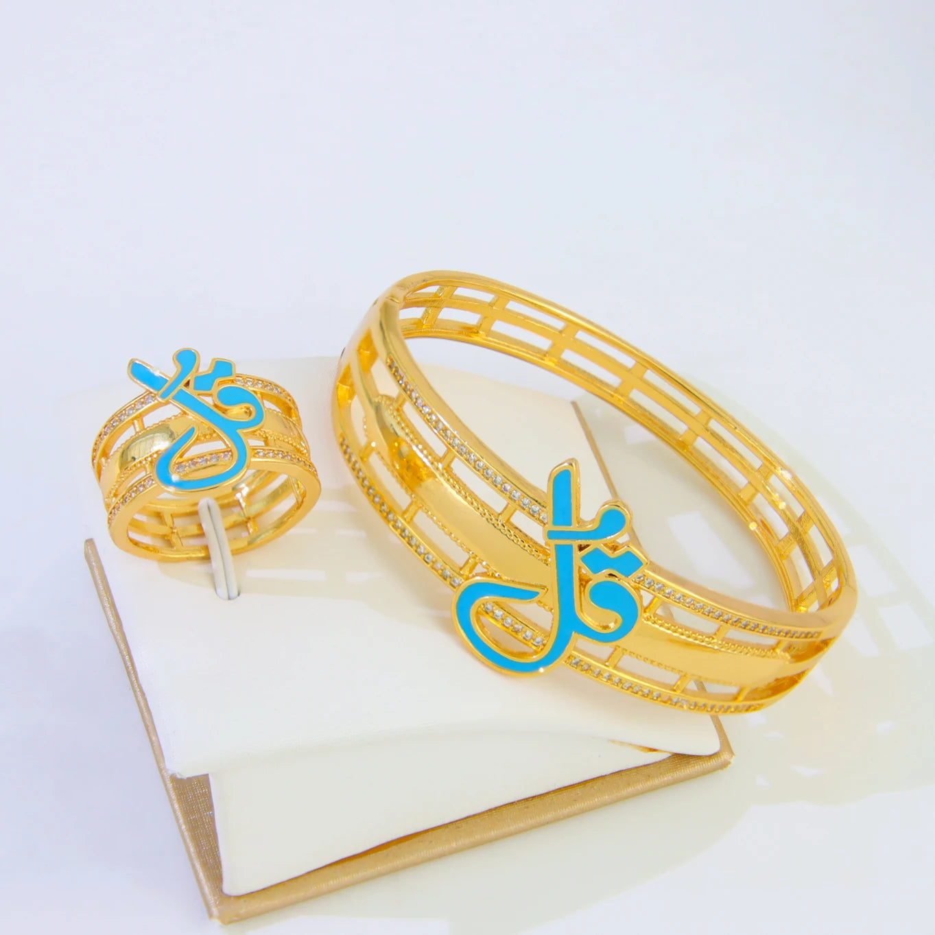 Traditional Arabic  pour femmes